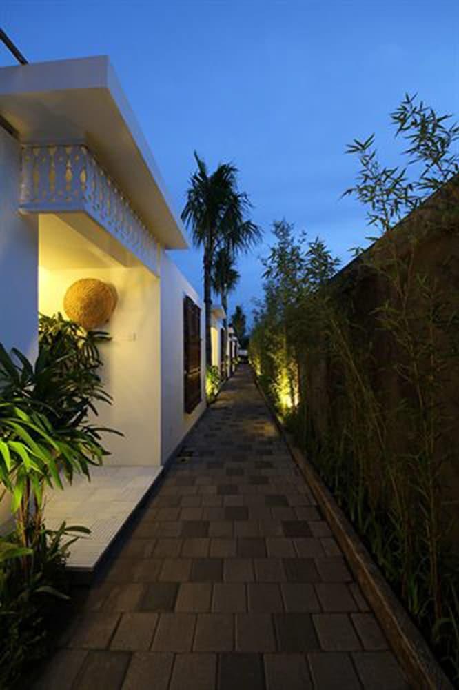 Astana Batubelig Villa Seminyak Buitenkant foto